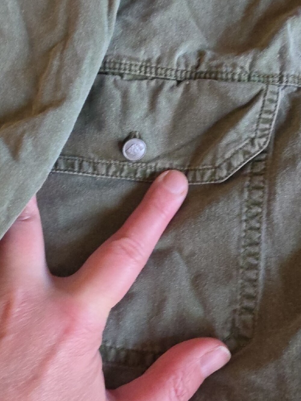 Levi's Men's Light Green Button-Up Shirt - Picture 3 of 5